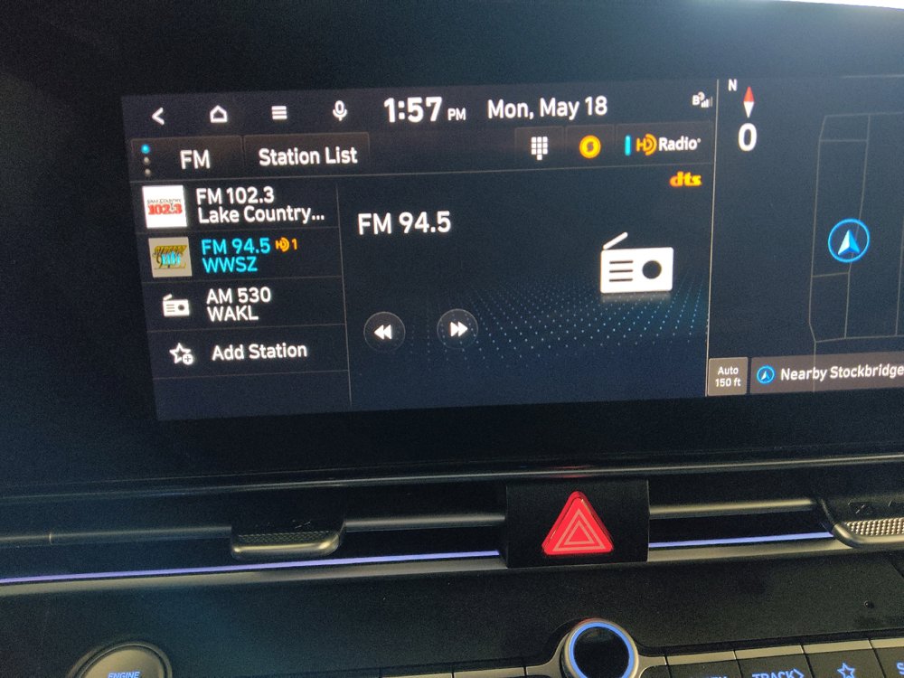Used 2024 Hyundai Elantra SEL FWD image 25
