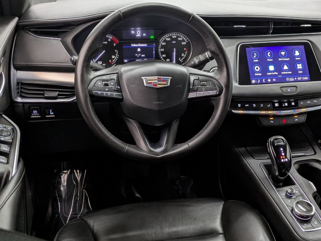 Used 2023 Cadillac XT4 Premium Luxury image 4