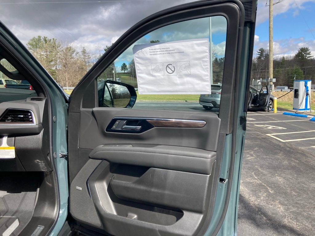 New 2026 Chevrolet Tahoe Z71 w/ Comfort Package image 44