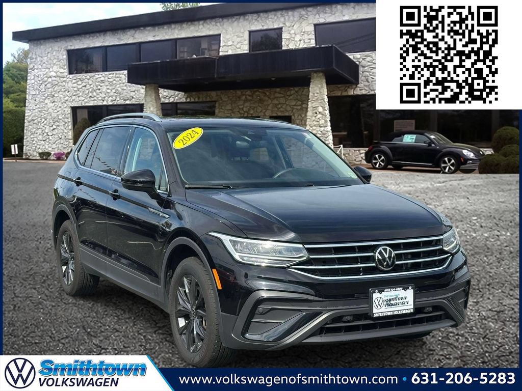 Used 2024 Volkswagen Tiguan SE w/ Panoramic Sunroof Package