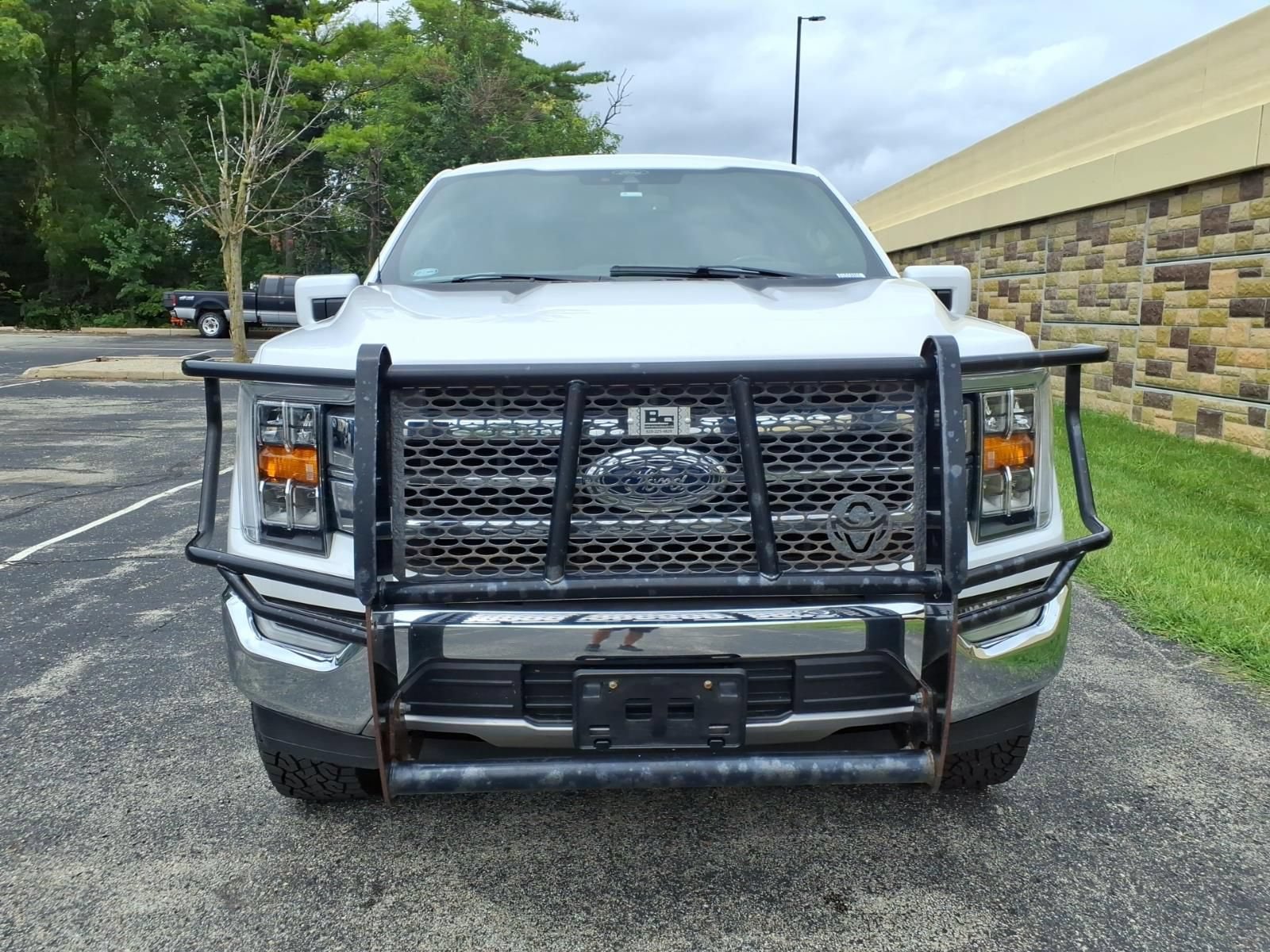Used 2021 Ford F150 Lariat w/ Trailer Tow Package AWD/4WD image 3
