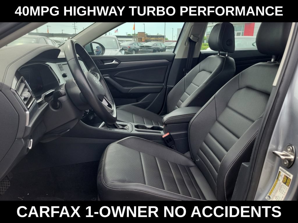 Used 2024 Volkswagen Jetta SE FWD image 12