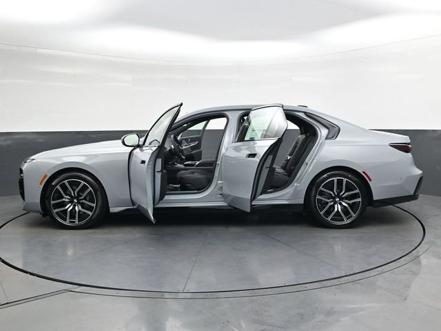 New 2026 BMW 740i xDrive image 36