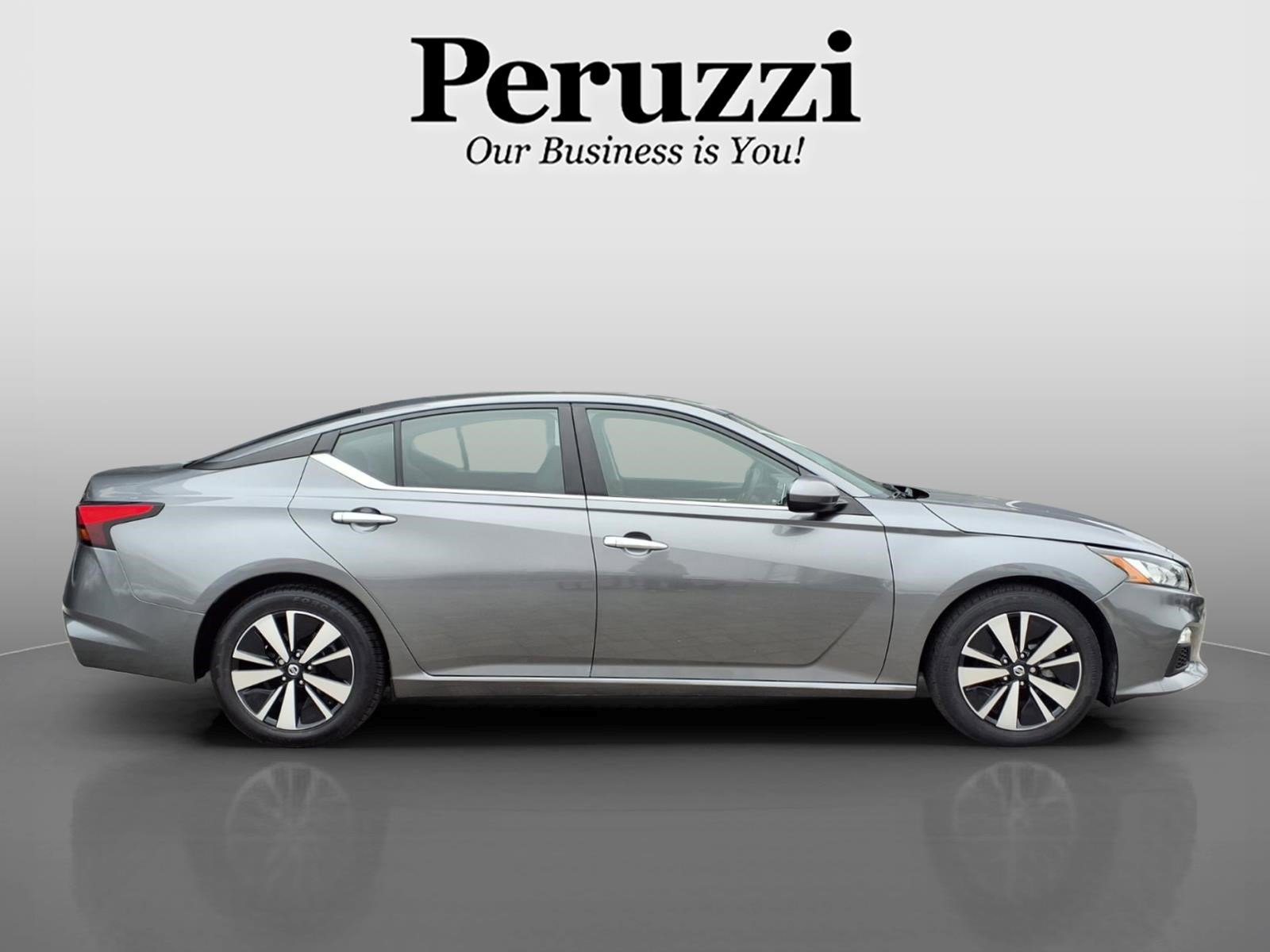 Certified 2022 Nissan Altima 2.5 SV FWD image 2