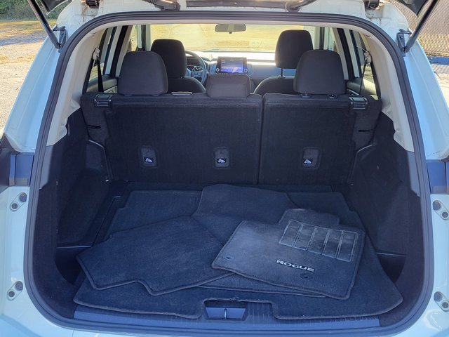 Used 2024 Nissan Rogue S image 4