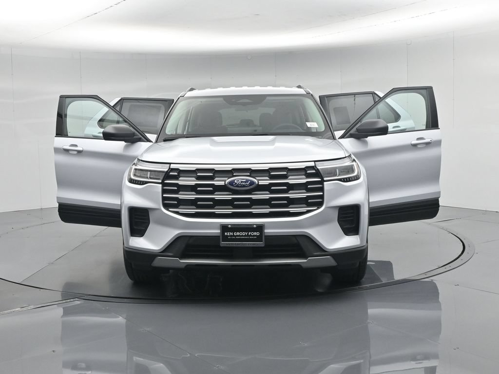 New 2026 Ford Explorer Active RWD image 32