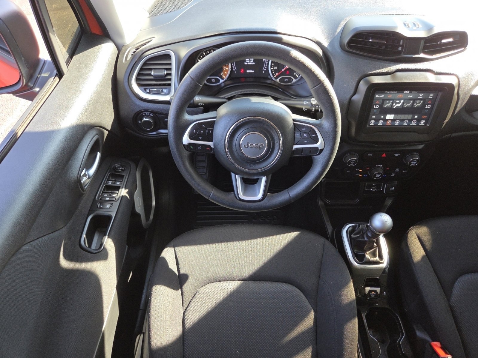 Used 2018 Jeep Renegade Sport w/ Power & Air Group image 23