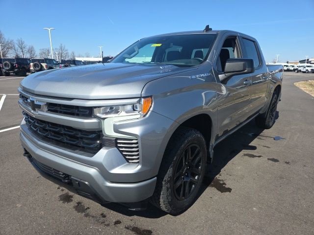 Used 2023 Chevrolet Silverado 1500 RST image 2