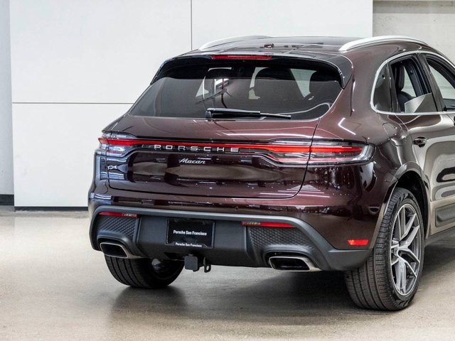 Used 2025 Porsche Macan image 16