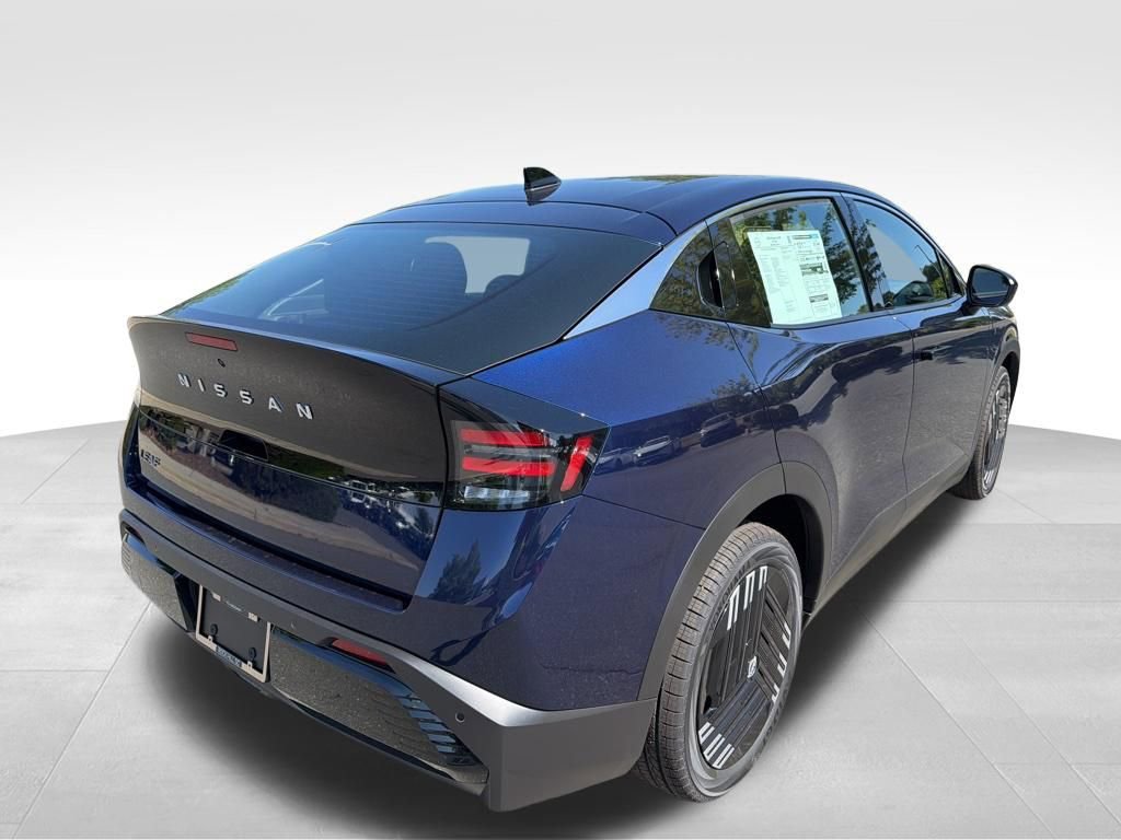 New 2026 Nissan Leaf FWD image 5