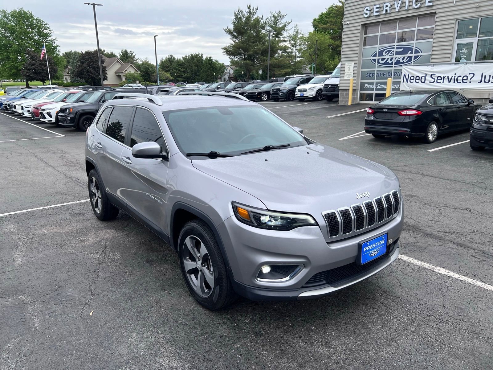 Used 2019 Jeep Cherokee Limited AWD/4WD image 8