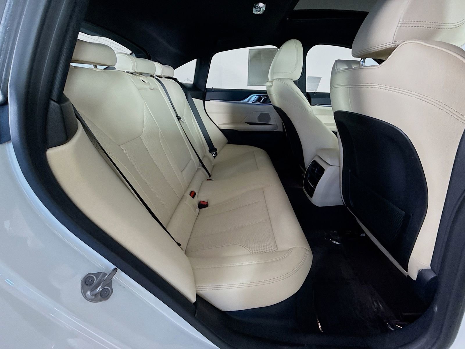 Certified 2024 BMW i4 eDrive35 w/ Convenience Package image 28