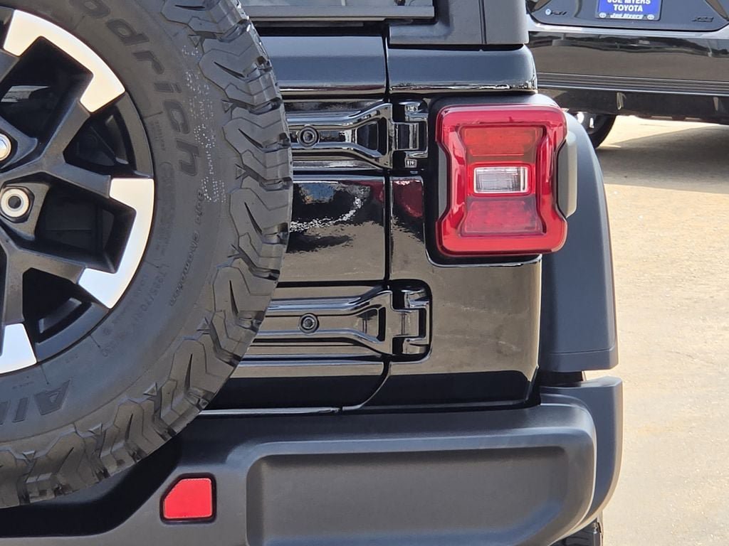 Used 2026 Jeep Wrangler Unlimited Rubicon AWD/4WD image 9