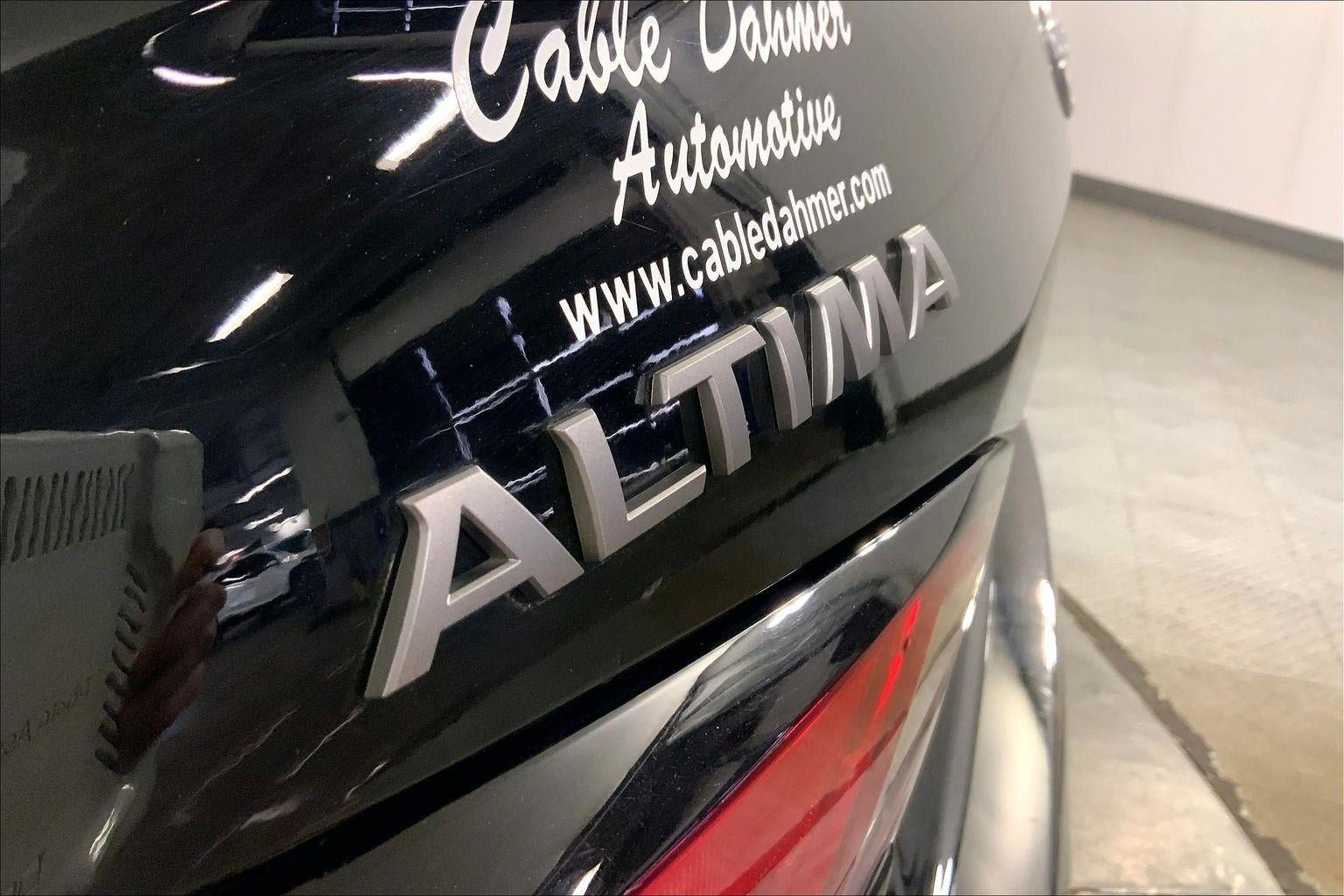 Used 2025 Nissan Altima 2.5 SV FWD image 8