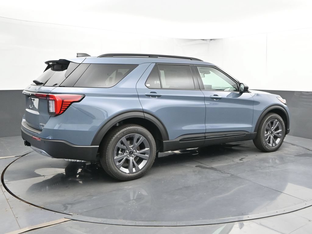 New 2026 Ford Explorer Active w/ Active Comfort Package AWD/4WD image 2