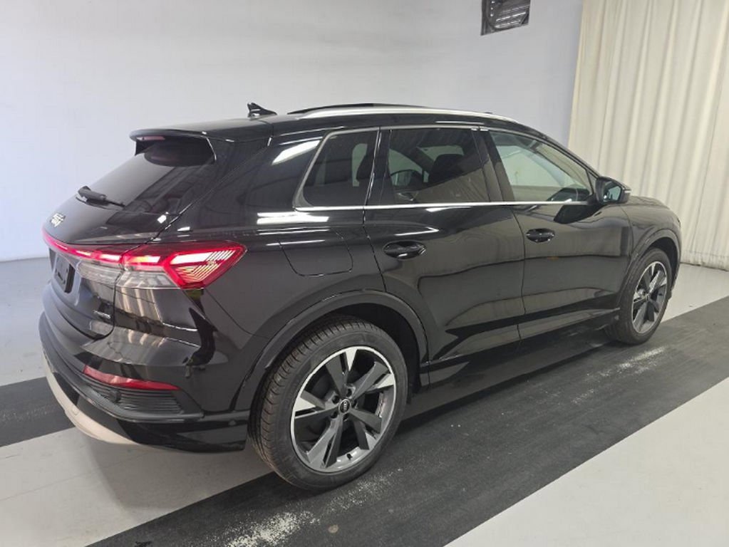 Used 2022 Audi Q4 e-tron Premium Plus w/ Premium Plus image 4