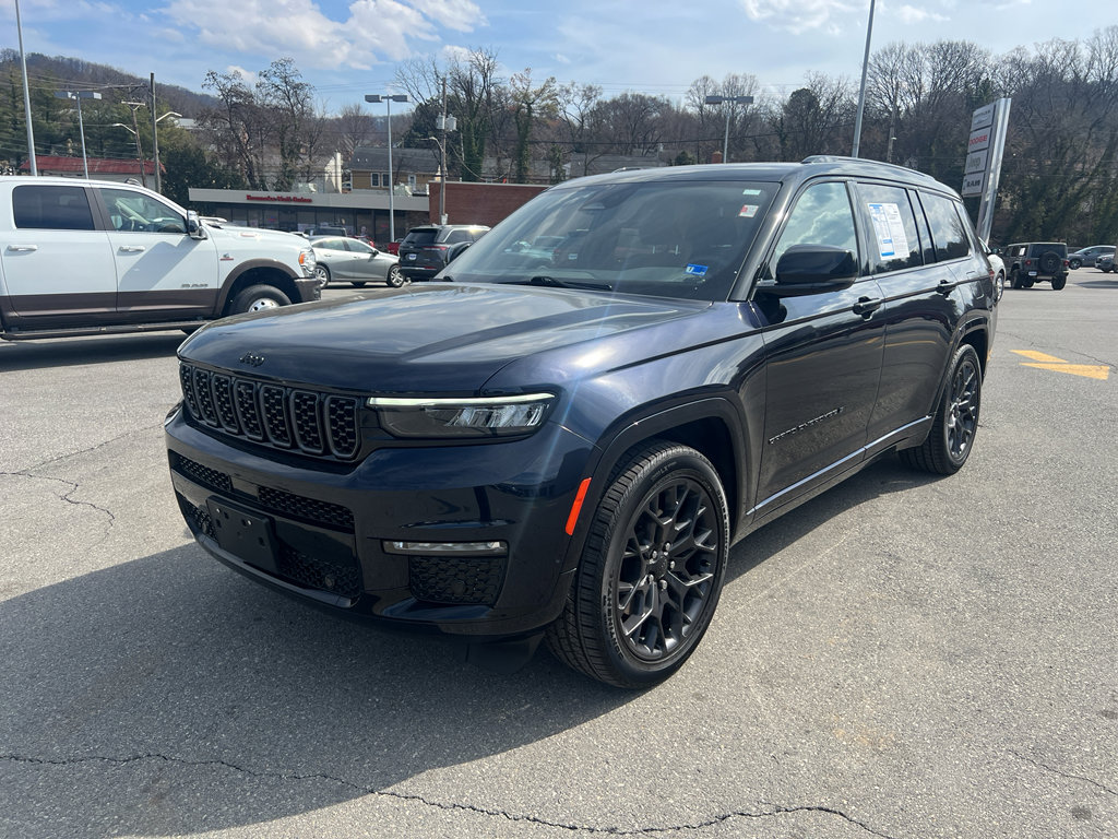 Used 2023 Jeep Grand Cherokee L Summit image 1
