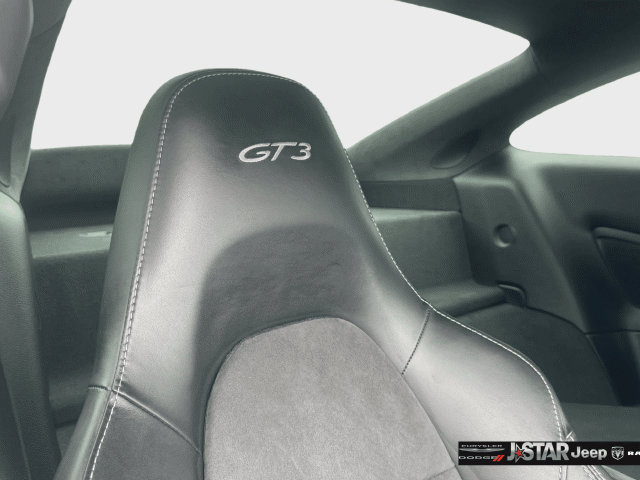 Used 2015 Porsche 911 GT3 w/ Sound Package Plus RWD image 17