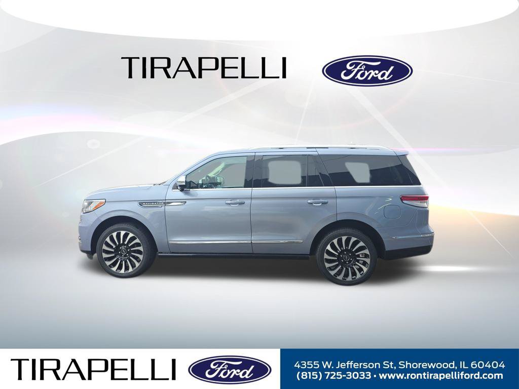 Used 2022 Lincoln Navigator Black Label AWD/4WD image 3