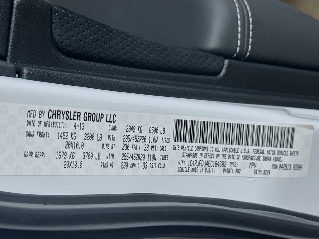 Used 2014 Jeep Grand Cherokee SRT AWD/4WD image 39