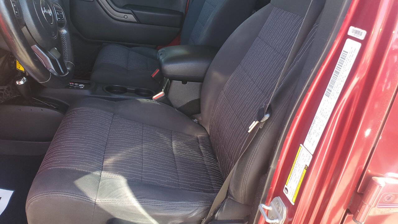 Used 2012 Jeep Wrangler Unlimited Sport image 10