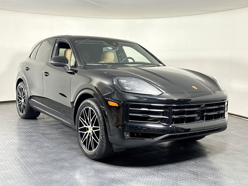 Certified 2024 Porsche Cayenne AWD/4WD image 9