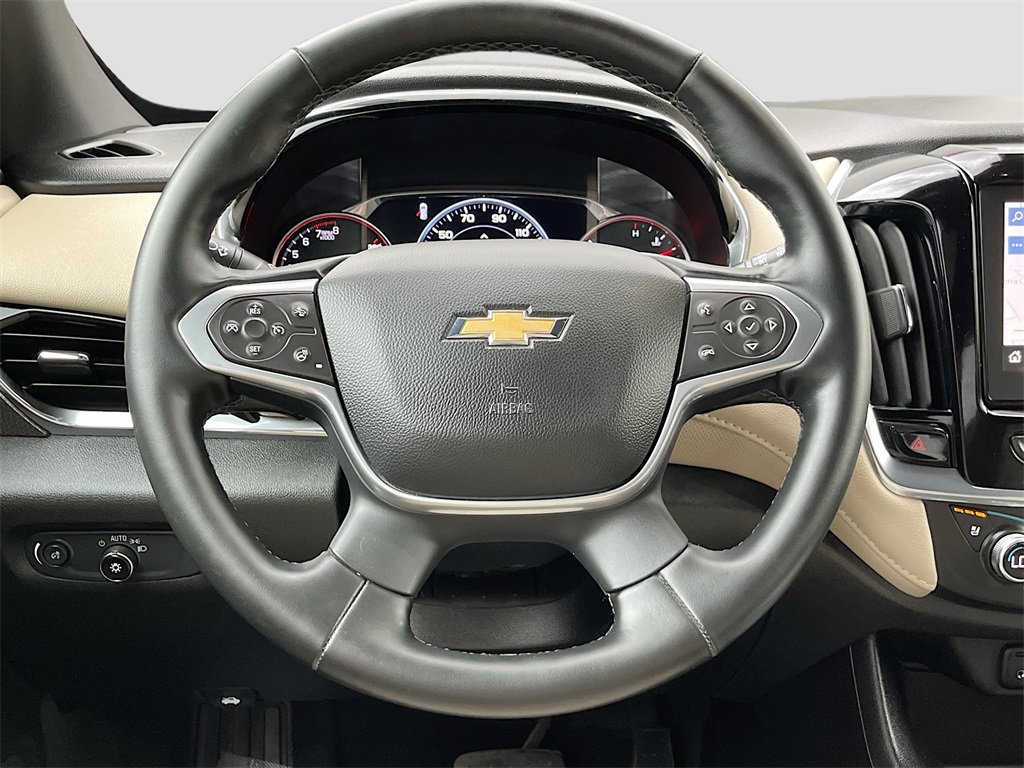 Used 2023 Chevrolet Traverse Premier image 11