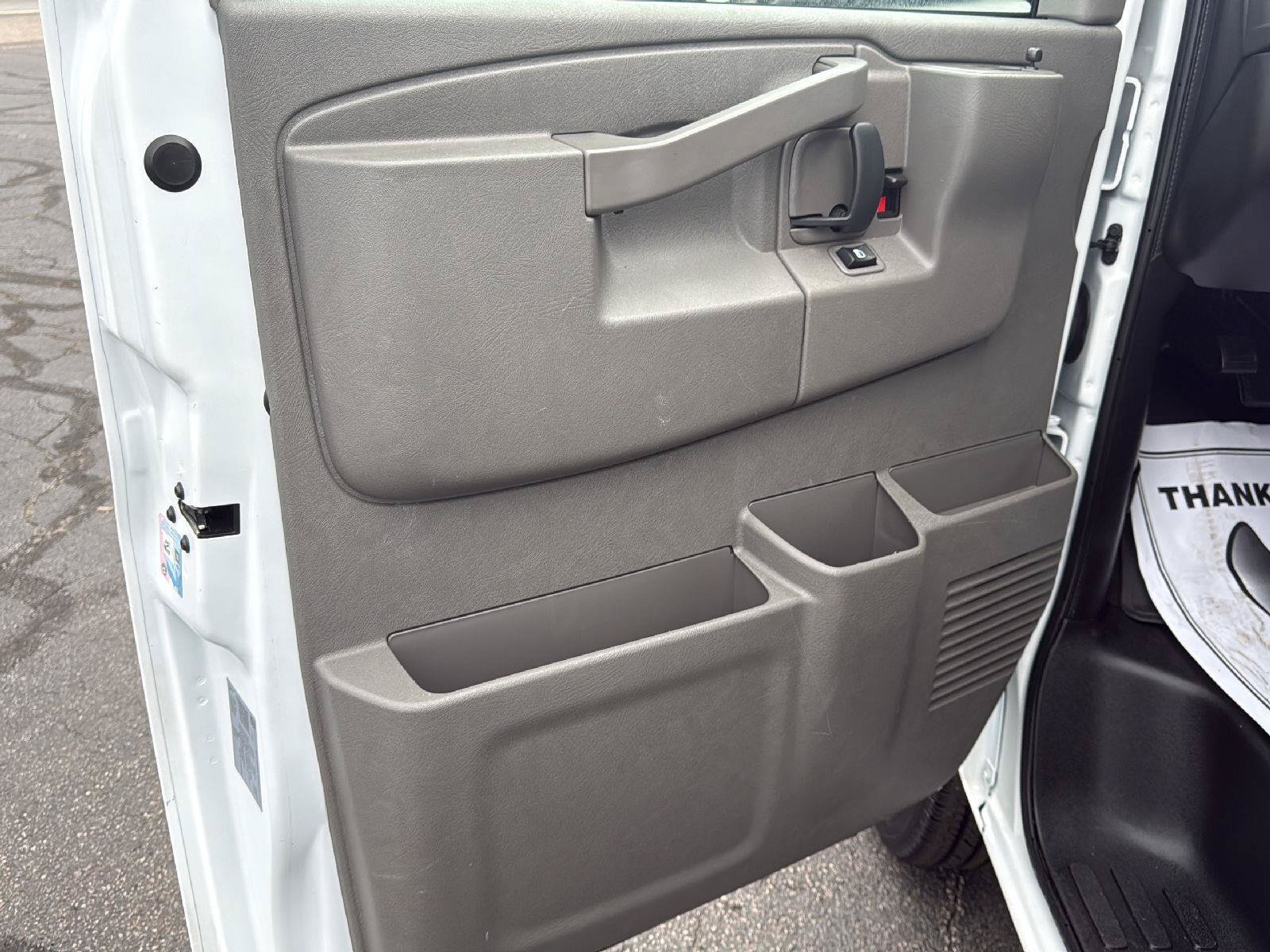 Used 2025 Chevrolet Express 3500 LT w/ LT Preferred Equipment Group RWD image 16