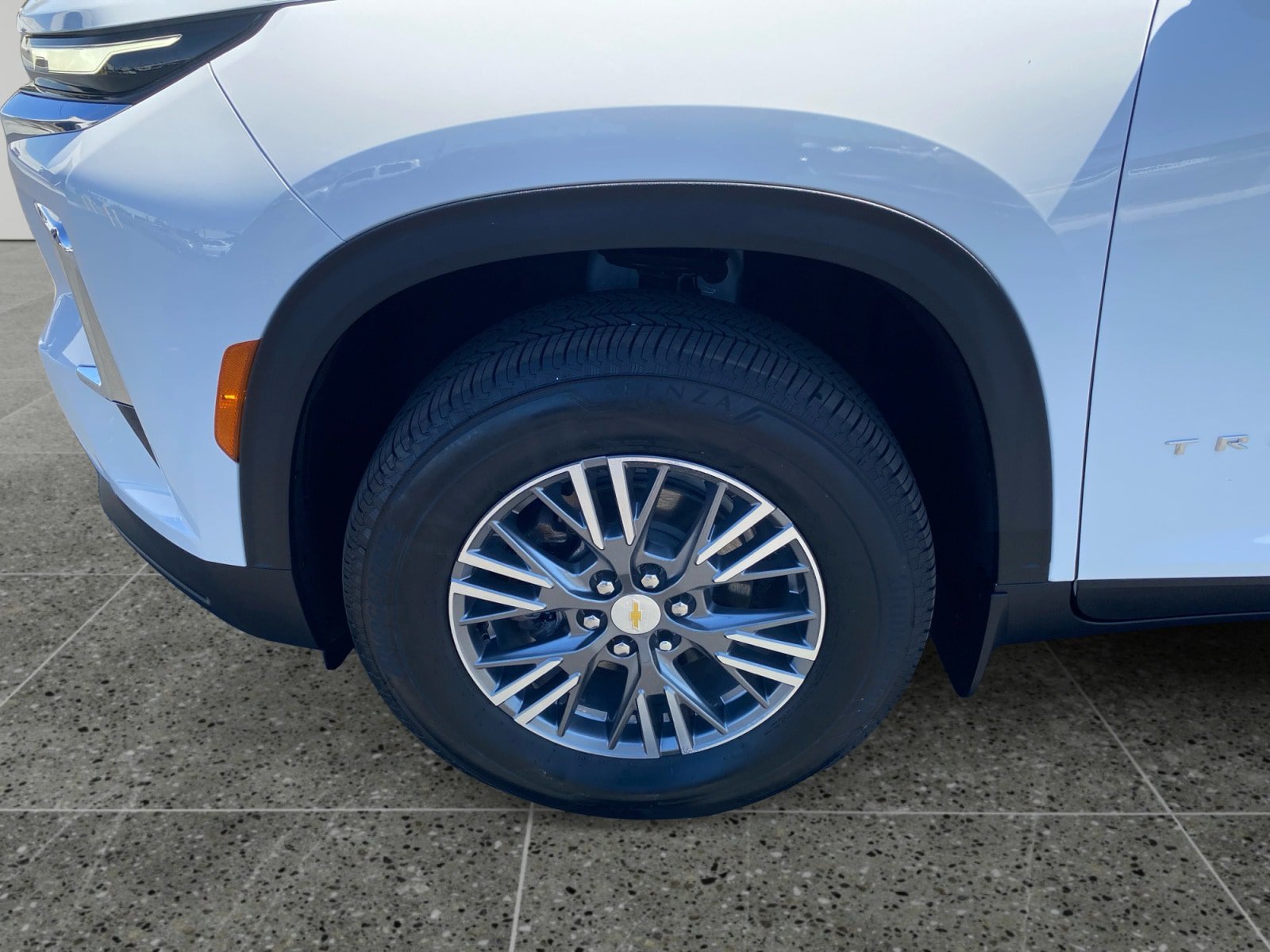 Used 2026 Chevrolet Traverse LT w/ LPO, Floor Liner Package FWD image 14