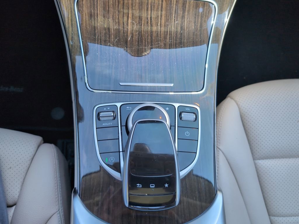 Used 2015 Mercedes-Benz C 300 4MATIC Sedan image 9