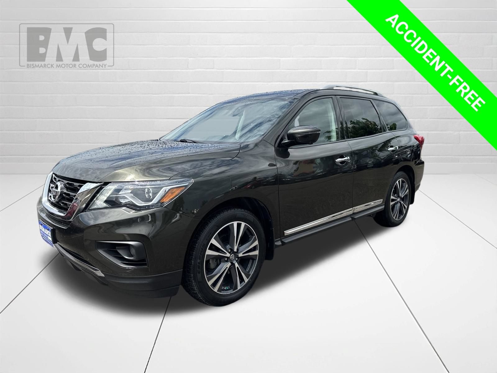 Used 2017 Nissan Pathfinder Platinum AWD/4WD image 1
