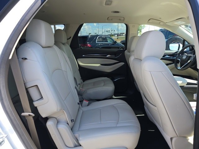Used 2024 Buick Enclave Essence w/ Technology Package image 17