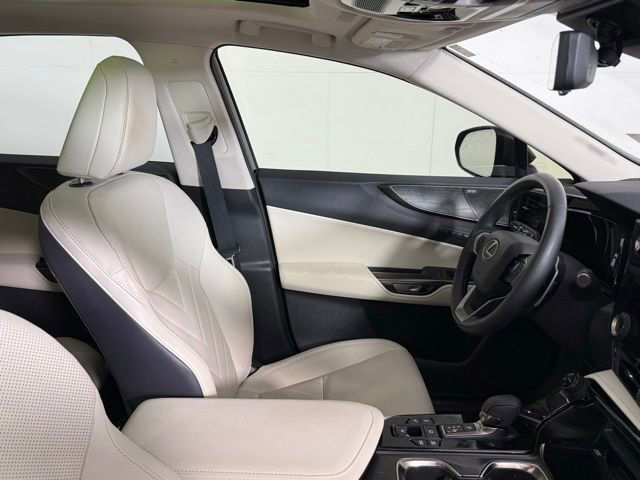 Used 2026 Lexus NX 450h+ AWD w/ Accessory Package (2T) image 32