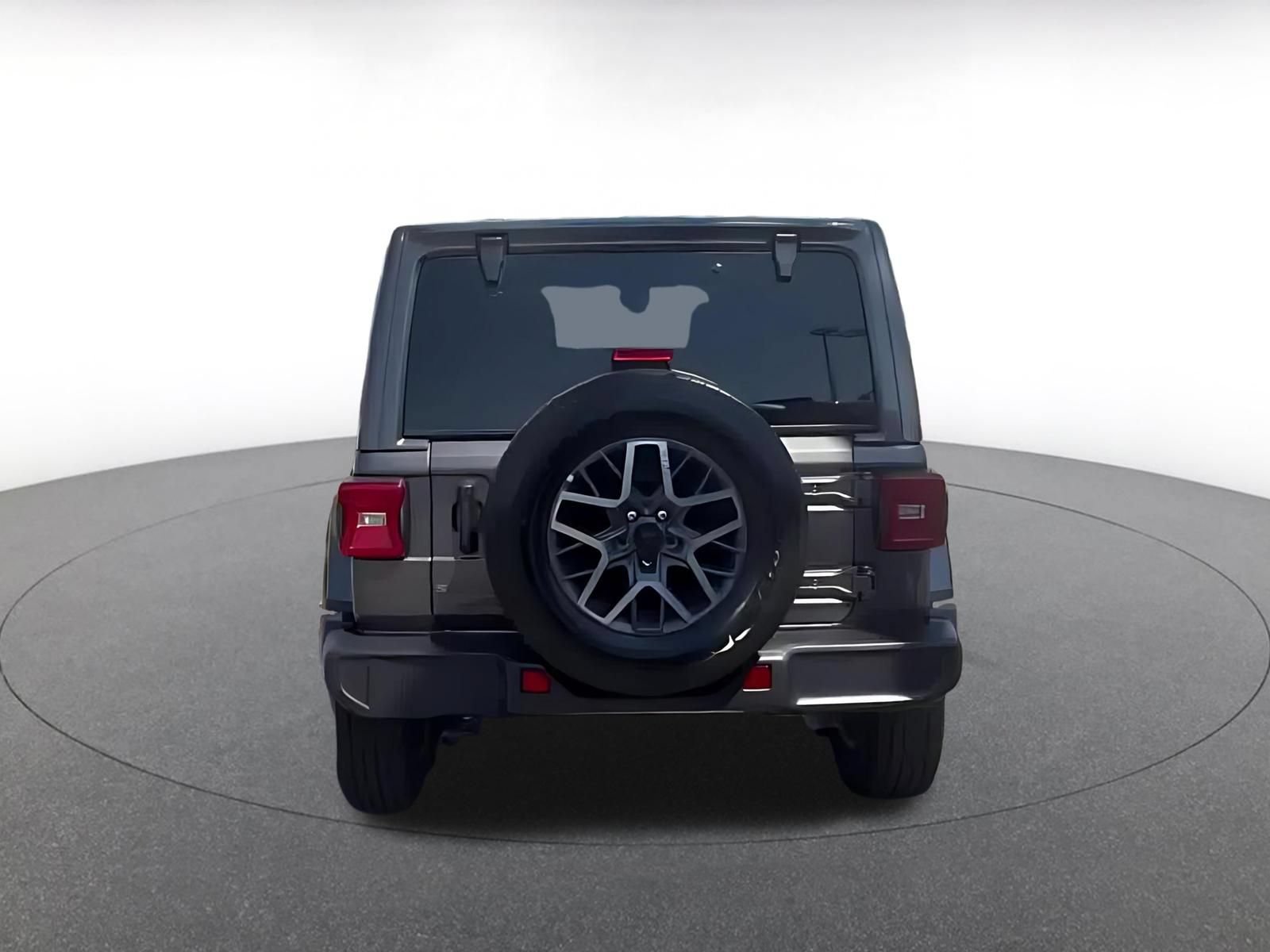 Used 2025 Jeep Wrangler Unlimited Sahara AWD/4WD image 9