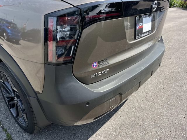 New 2025 Nissan Kicks SR w/ SR Premium Package FWD image 10