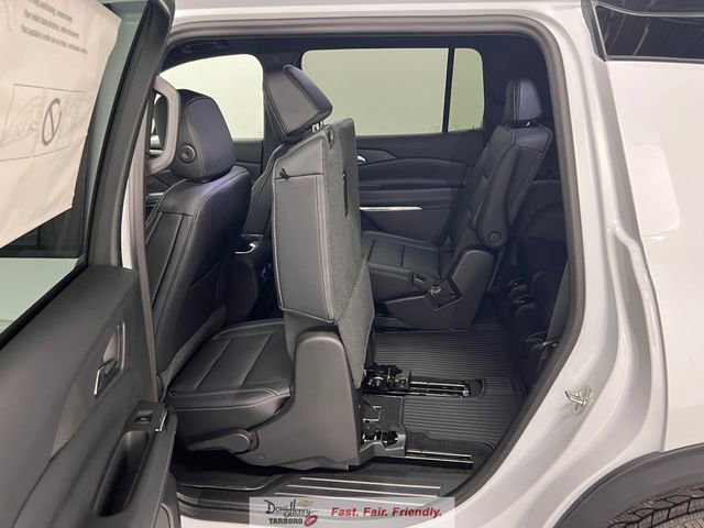 New 2026 Chevrolet Traverse LT w/ Midnight/Sport Edition FWD image 36