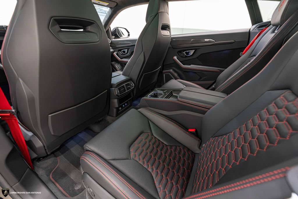 Used 2024 Lamborghini Urus S AWD/4WD image 36