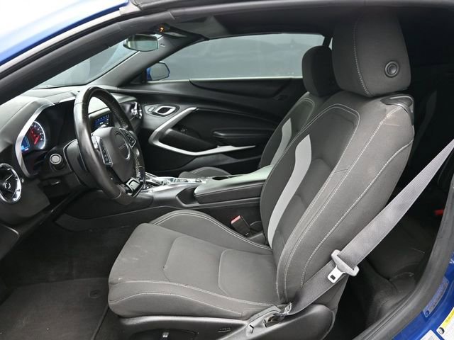 Used 2020 Chevrolet Camaro LT RWD image 11