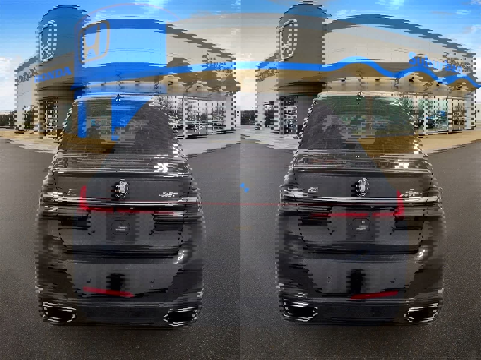 Used 2020 BMW 745e xDrive image 7