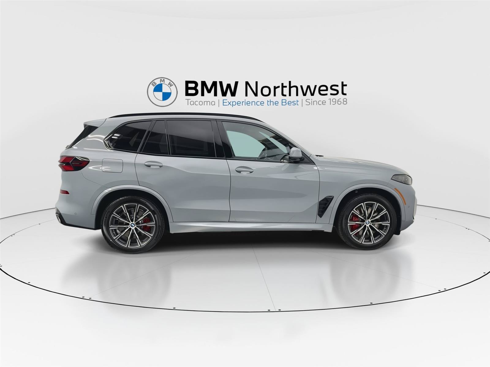New 2026 BMW X5 xDrive50e w/ Executive Package AWD/4WD image 4