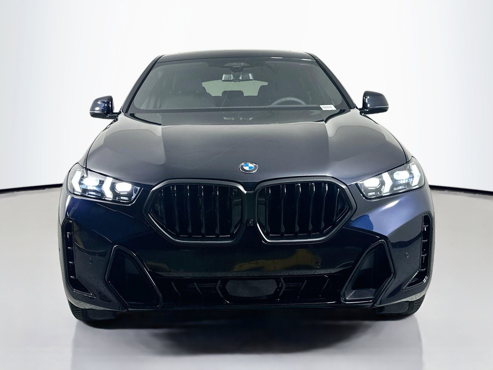 New 2026 BMW X6 xDrive40i w/ Executive Package image 2