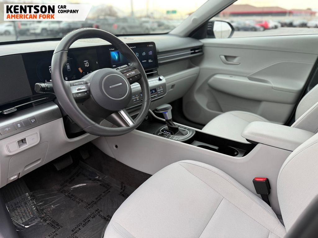 Used 2025 Hyundai Kona SEL image 36