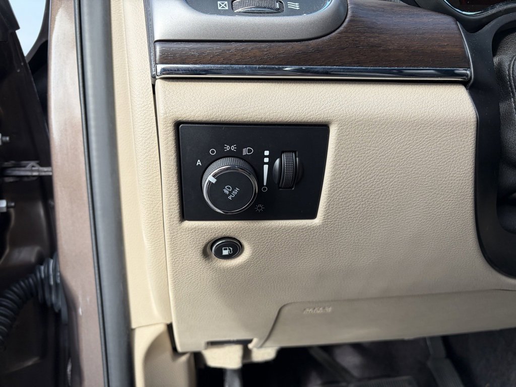 Used 2018 Jeep Grand Cherokee Limited w/ Luxury Group II image 10