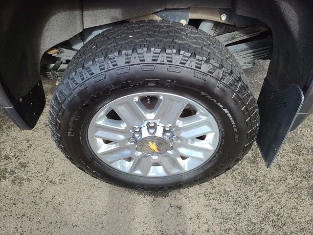 Used 2024 Chevrolet Silverado 3500 High Country w/ Technology Package image 7