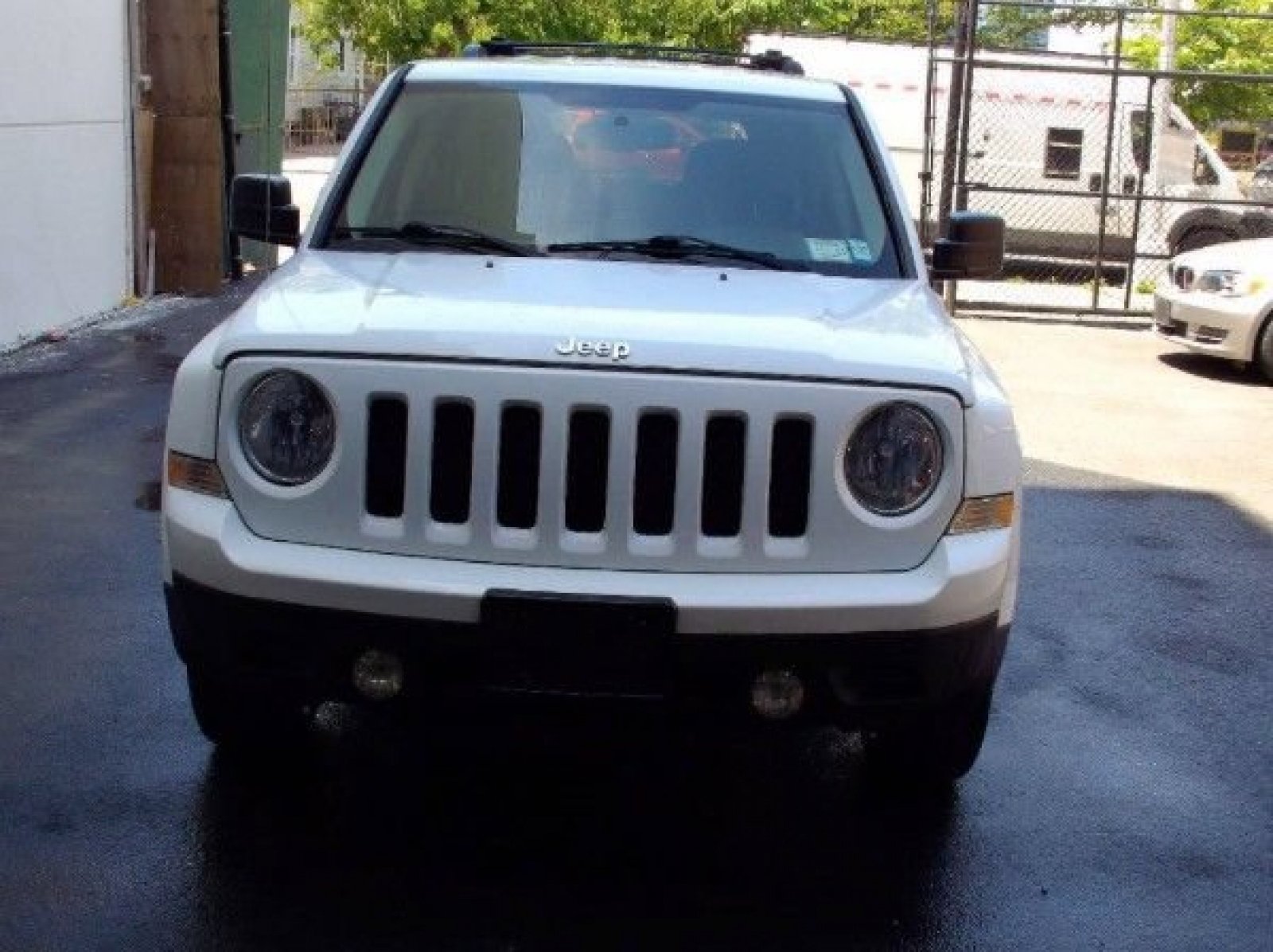 Used 2015 Jeep Patriot Latitude AWD/4WD image 4