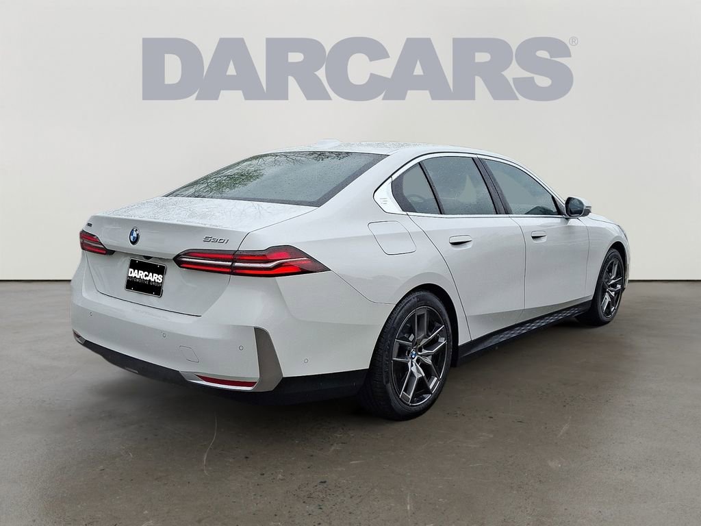 Used 2026 BMW 530i xDrive AWD/4WD image 6