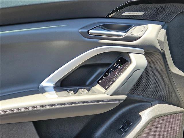Certified 2025 Audi Q5 Premium AWD/4WD image 11
