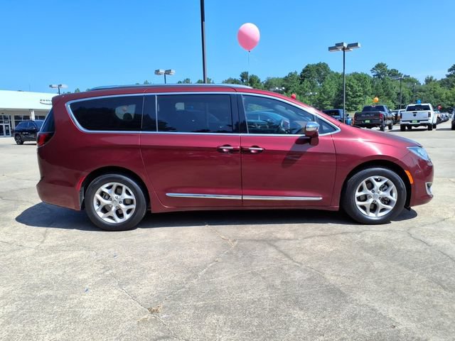 Used 2020 Chrysler Pacifica Limited w/ Advanced Safetytec Group FWD image 2