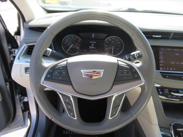 Used 2020 Cadillac XT5 Premium Luxury image 17