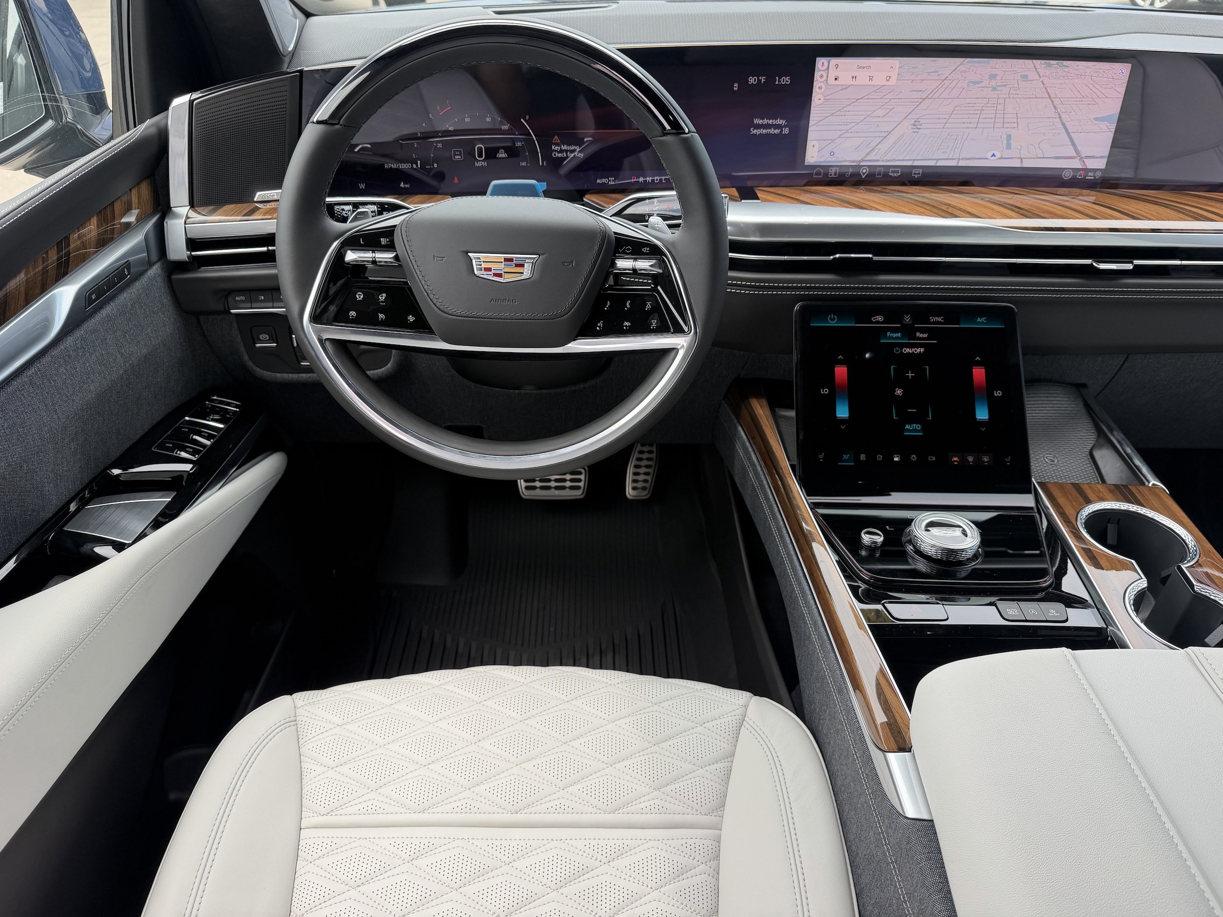 New 2026 Cadillac Escalade Platinum Luxury w/ LPO, Radiant Package AWD/4WD image 15